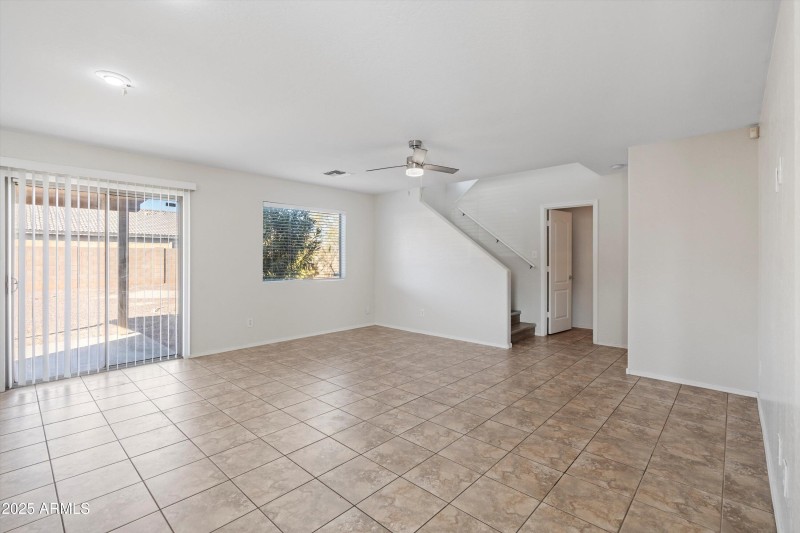 06-Main Living Area