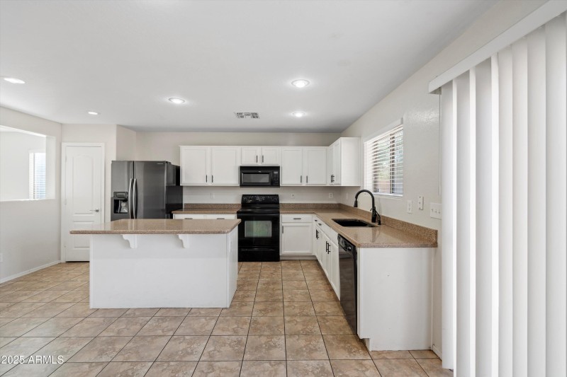 10-Kitchen