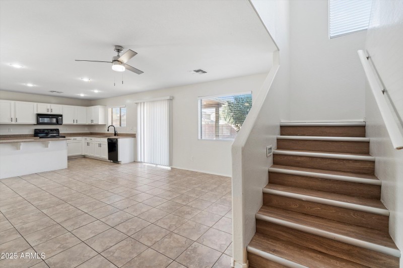 11-Main Living Area