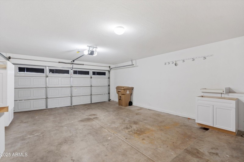 25-Garage