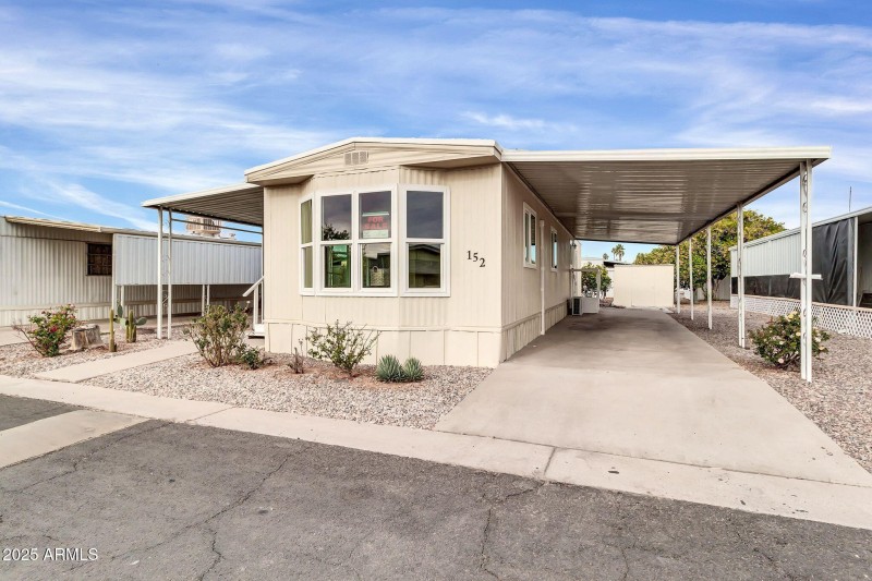 300 S Val Vista Dr 152-2
