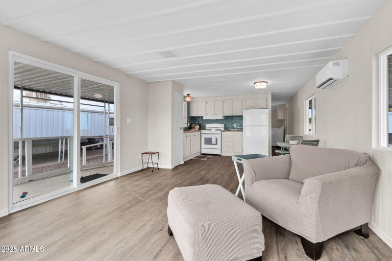300 S Val Vista Dr 152-6