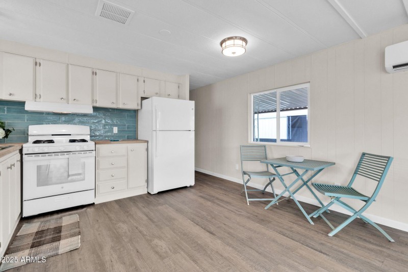 300 S Val Vista Dr 152-9