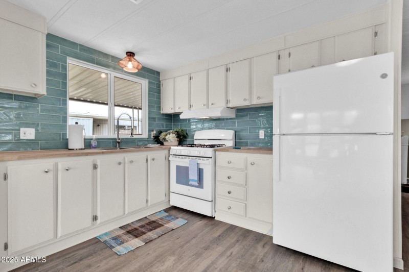 300 S Val Vista Dr 152-11
