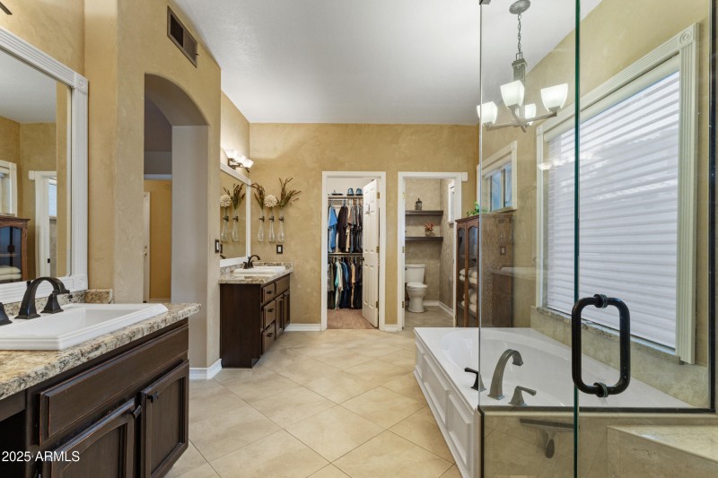 Primary bath
