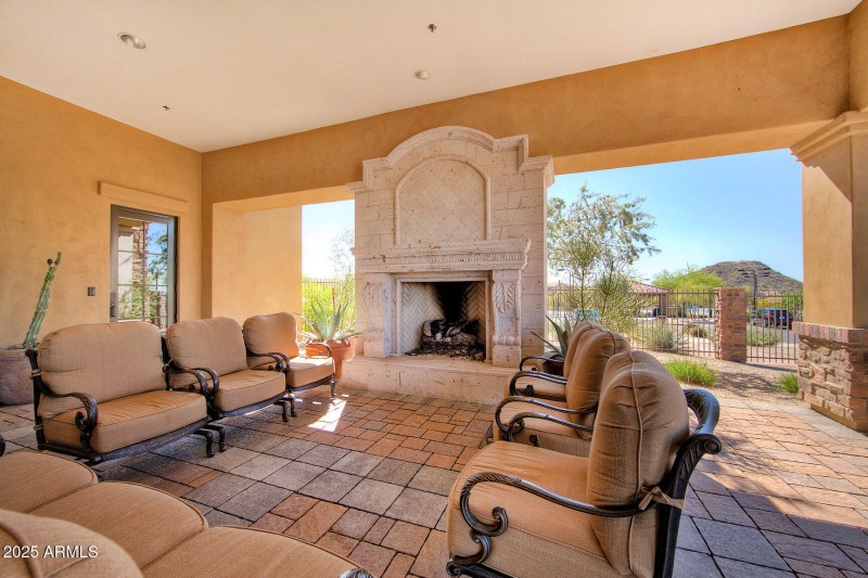 Loggia with fireplace and WIFI Access
