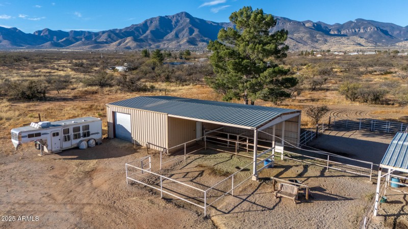 Drone_Metal_Building
