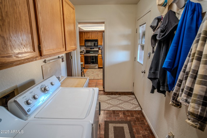 Laundry_Room_1