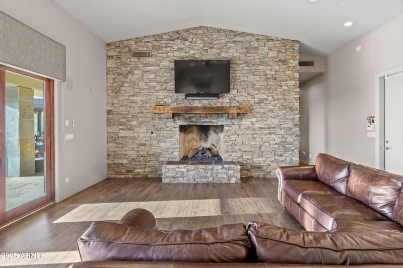 12950 N 119th St-022