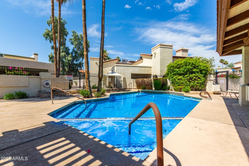 87 - Siesta POOL