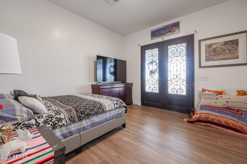Bedroom 2 w/private exit