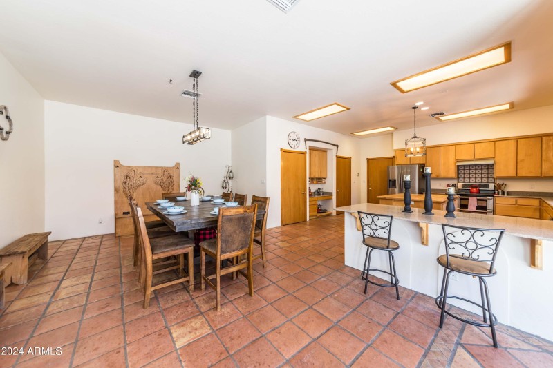 Kitchen/Dining