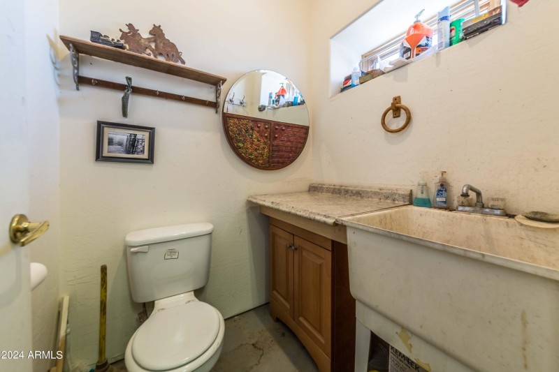 Garage Half Bath