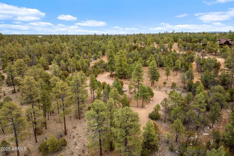 2854 Thunderbird Way