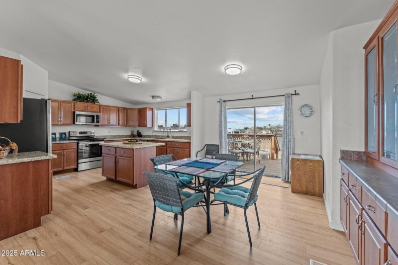 Kitchen/Dining