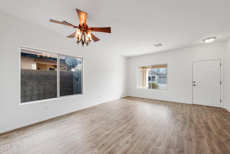03-826-E-Bradstock-Way-3