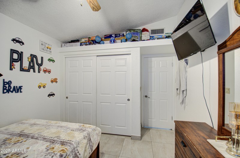 Bedroom 2-pic 2