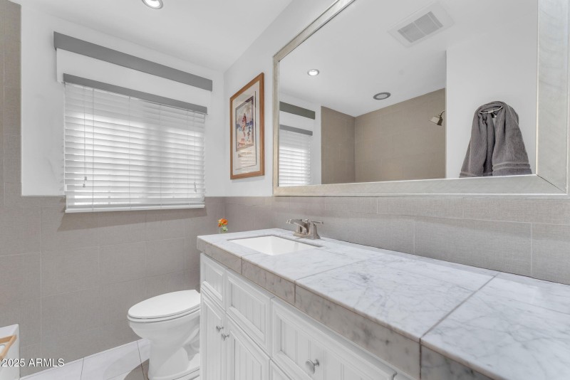 hall full bath