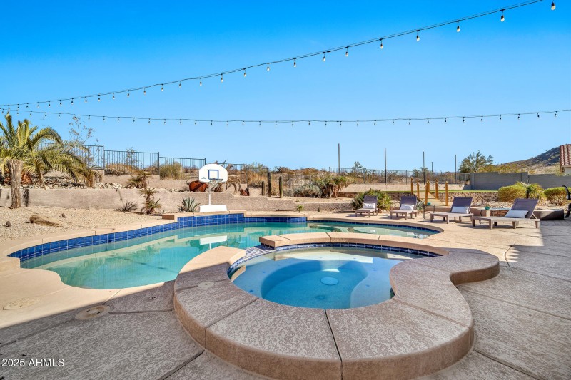 18672 W Santa Irene Dr-35