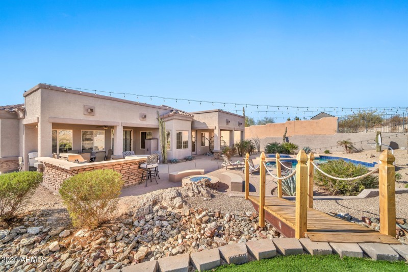 18672 W Santa Irene Dr-38