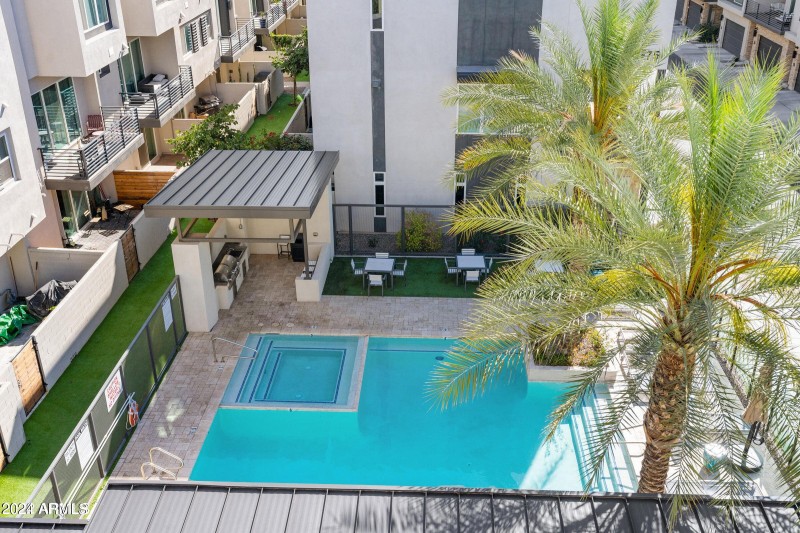 Pool-Rooftop View