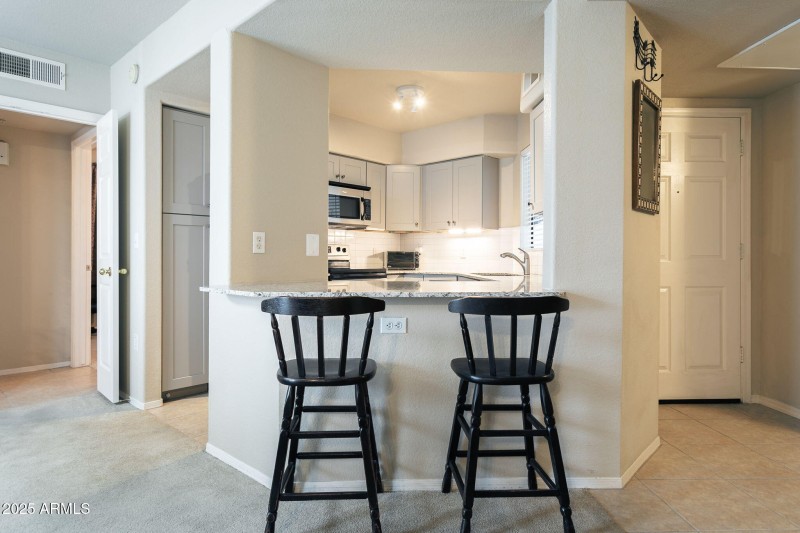 11-web-or-mls-3848-n-3rd-ave-1044