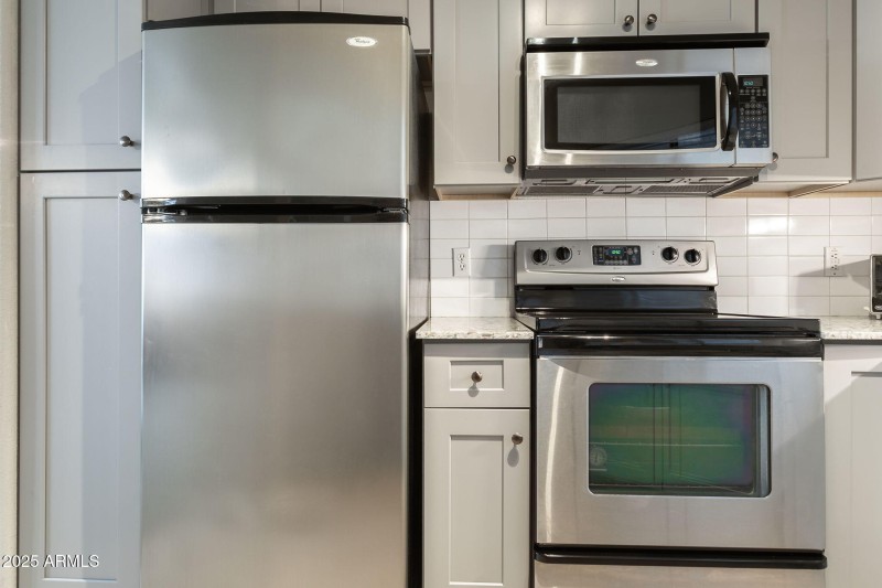 14-web-or-mls-3848-n-3rd-ave-1044