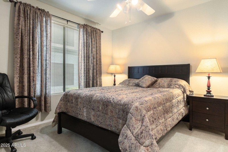 20-web-or-mls-3848-n-3rd-ave-1044