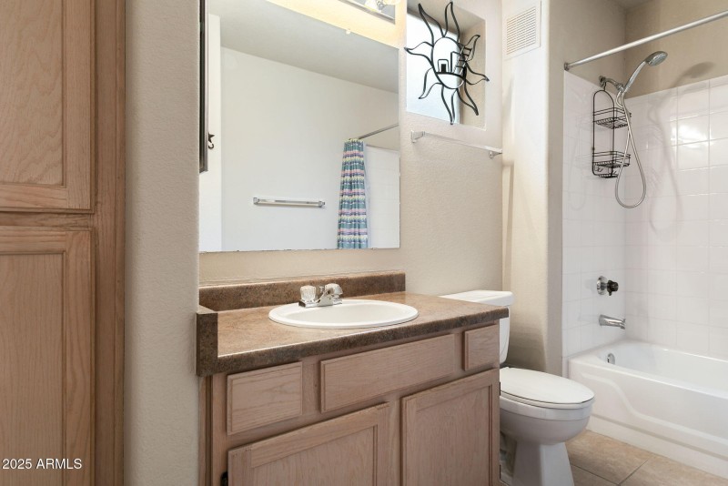 22-web-or-mls-3848-n-3rd-ave-1044