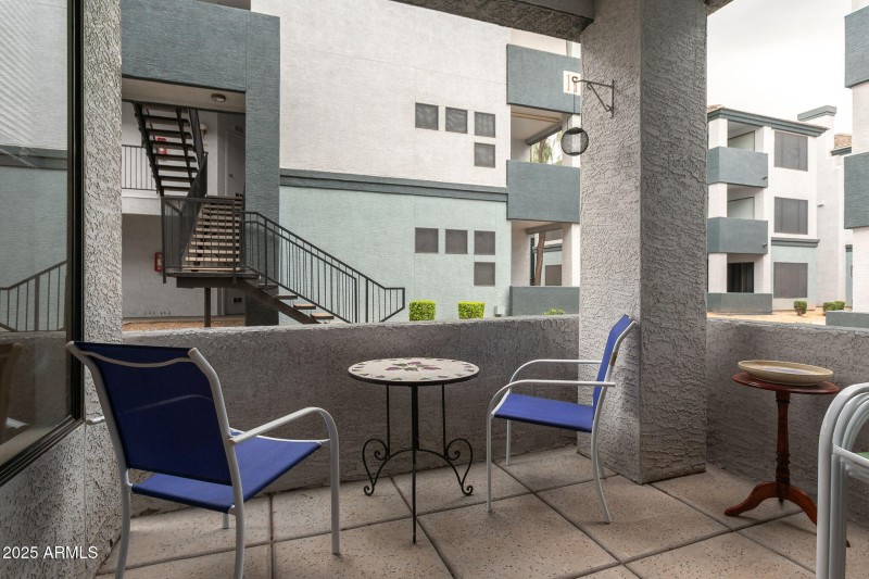 25-web-or-mls-3848-n-3rd-ave-1044