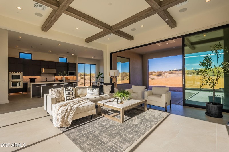 Open, Bright Great Room