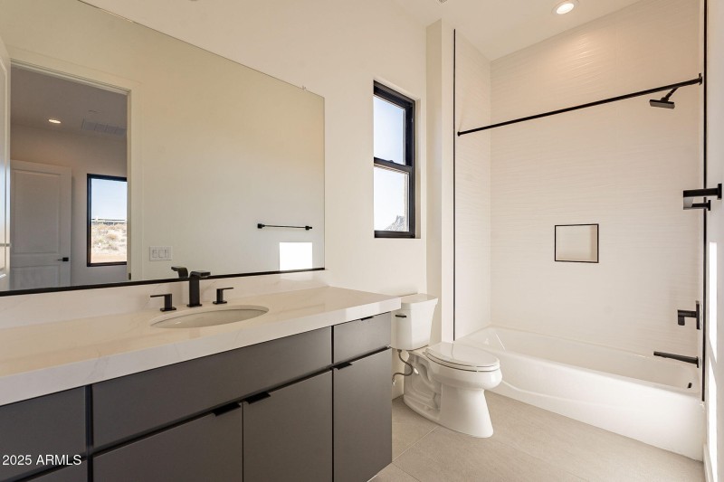 En-Suite Secondary Bedrooms