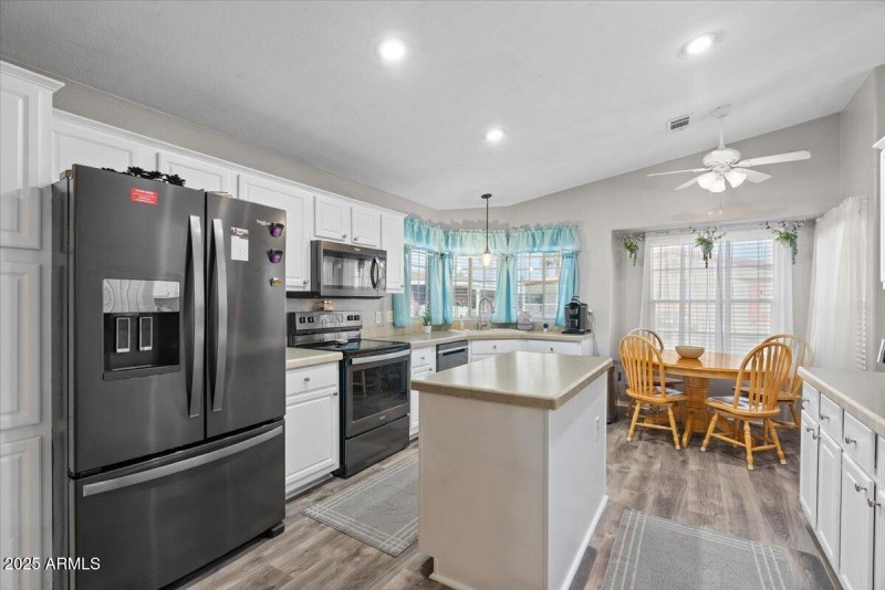 14-Kitchen