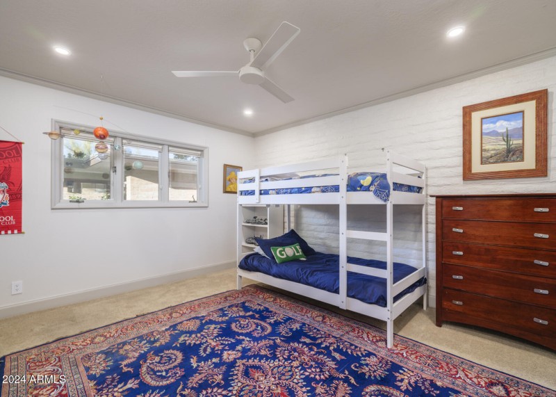 3921 E San Miguel Ave, PV, 85253