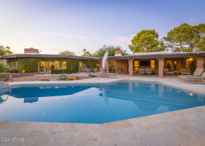 3921 E San Miguel Ave, PV, 85253