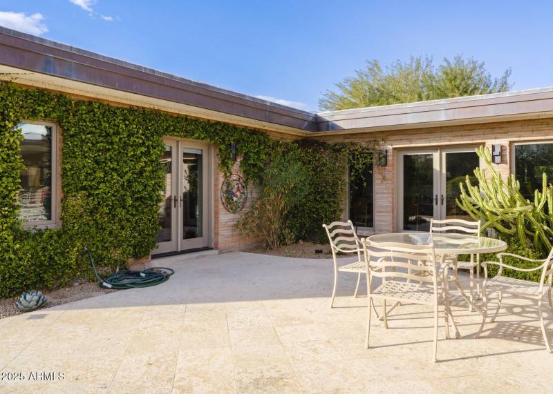 Listings_3921_E_SanMiguel_Ave_Reshoot-30