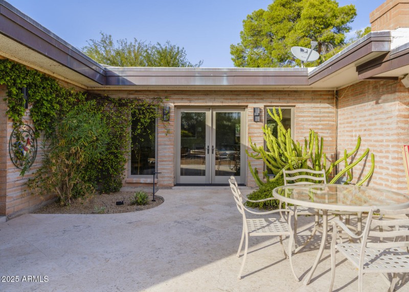 Listings_3921_E_SanMiguel_Ave_Reshoot-29