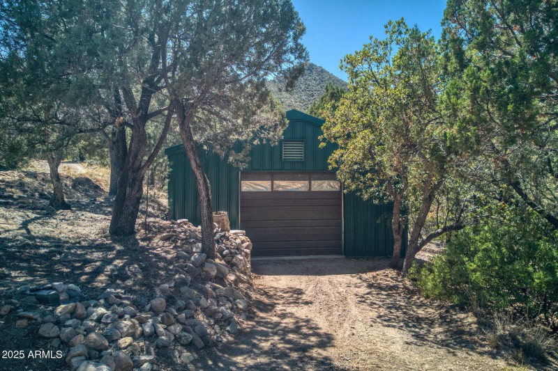 14001_68 East Folklore Trail