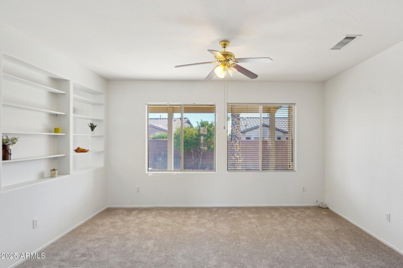 12-web-or-mls-N Emerald Cove Way-010