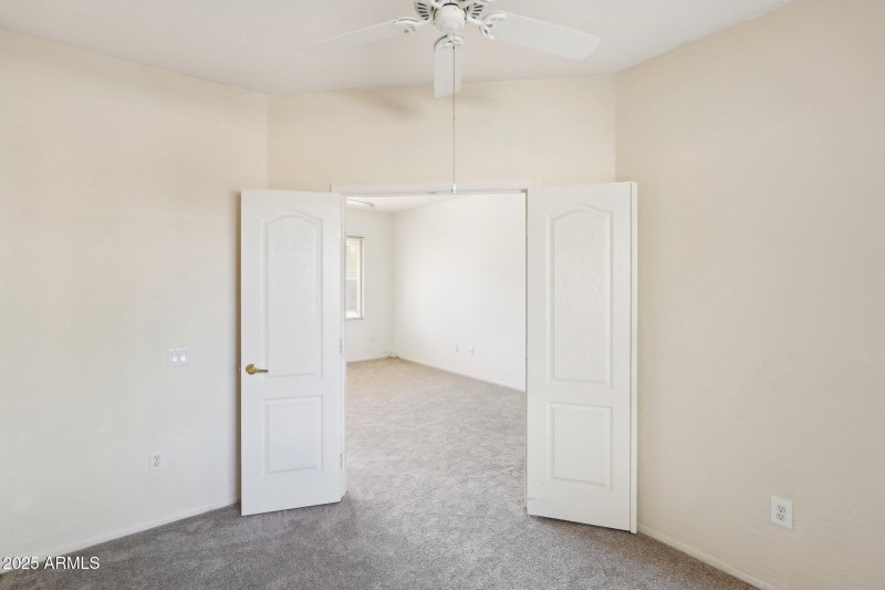 21-web-or-mls-N Emerald Cove Way-019