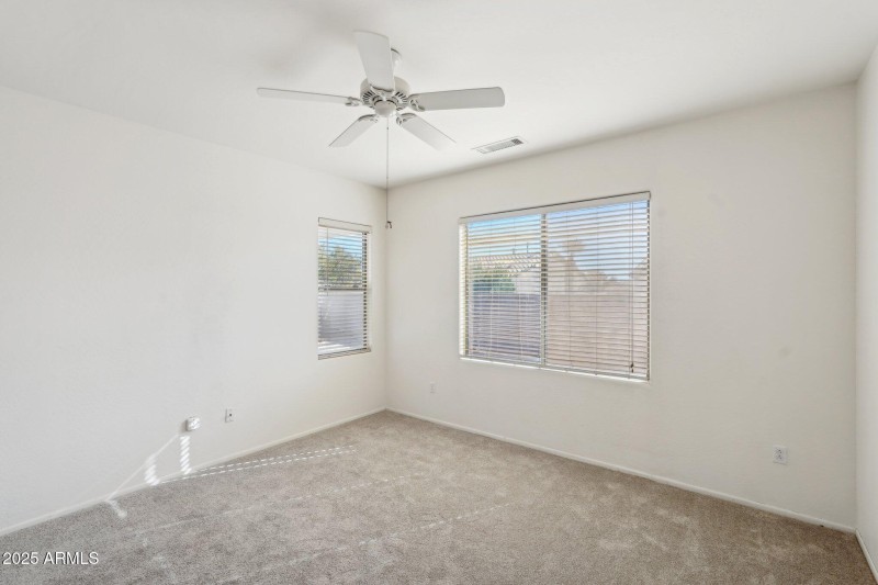 29-web-or-mls-N Emerald Cove Way-027