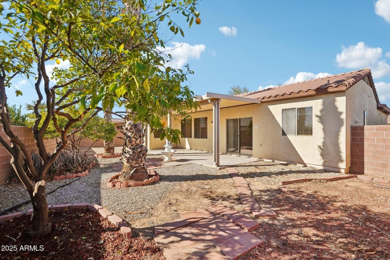37-web-or-mls-N Emerald Cove Way-035