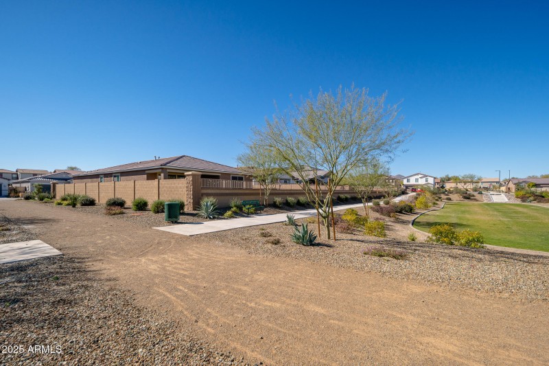 23_Exterior_04