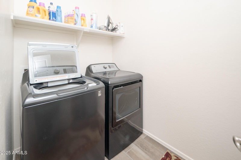 27_Laundry_01