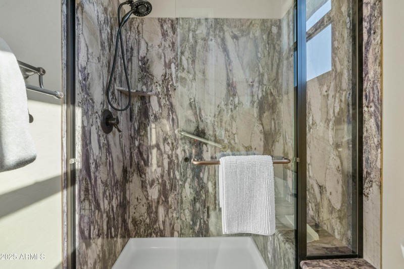 HALL TUB/SHOWER