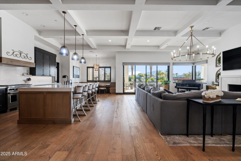 10-Main Living Area