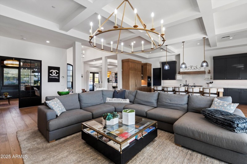 22-Main Living Area