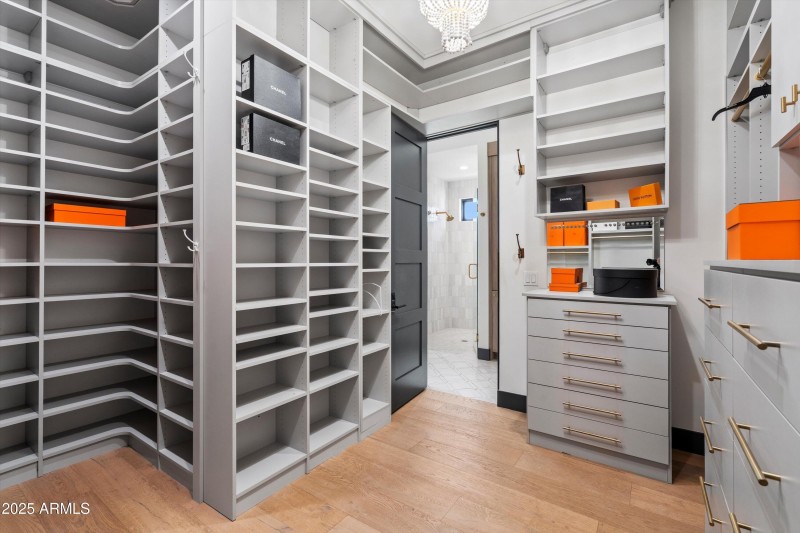 32-Master Closet