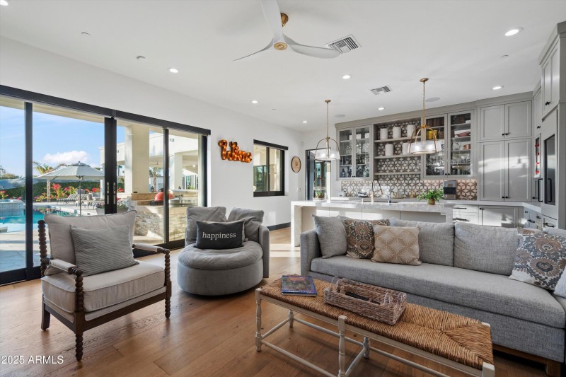 53-Casita Living Room