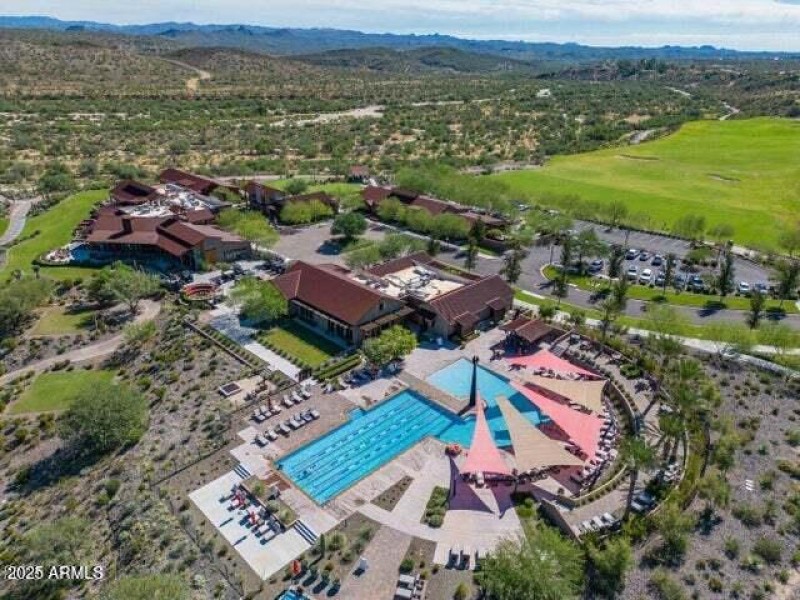 RESORT POOL